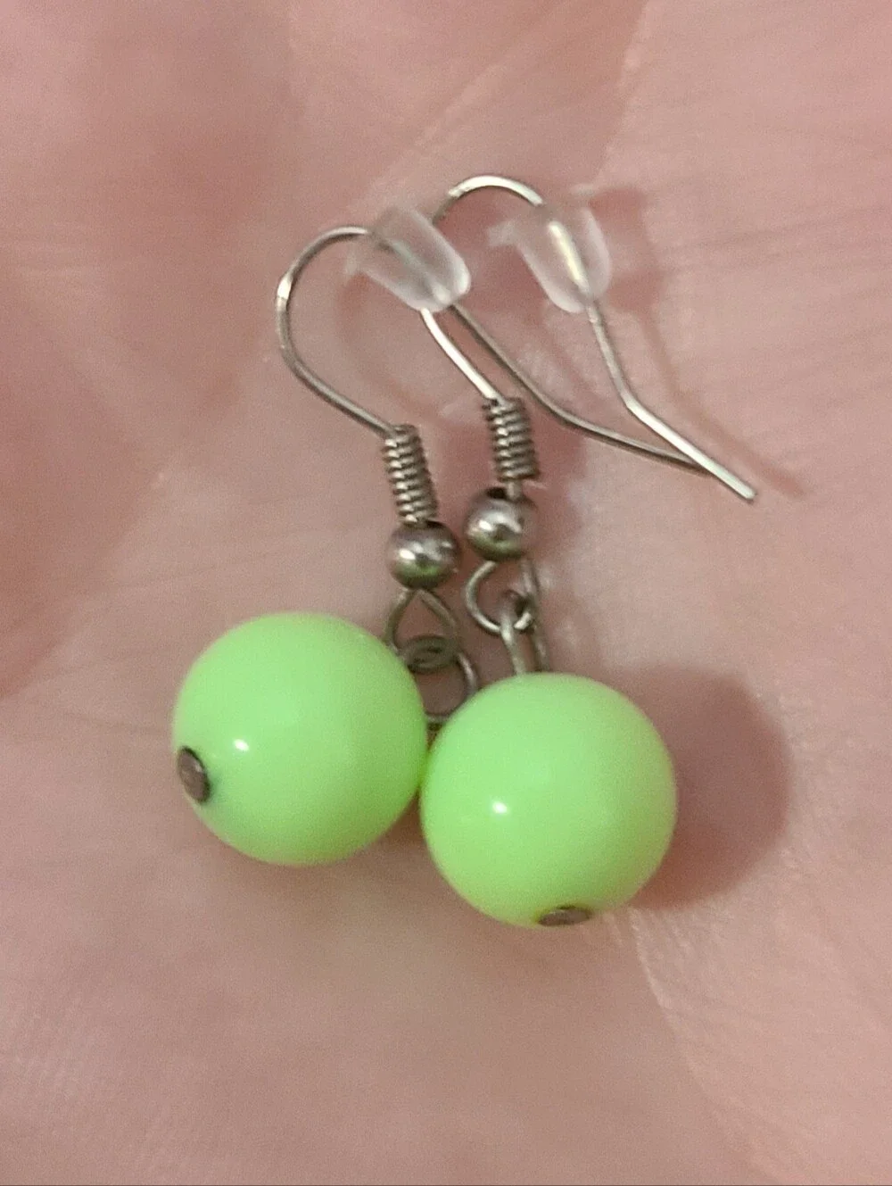 N/A neon green